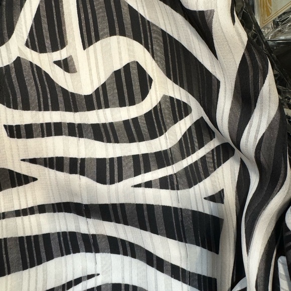 Collections for Le Suit Women’s 3pc Skirt Set Black & White Size 14P - Picture 14 of 16